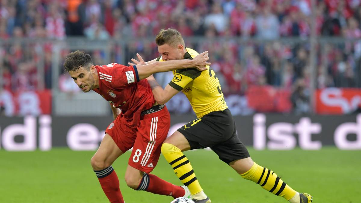 BBC: "Meister Bayern München verprügelt den Titelrivalen Borussia Dortmund und schiebt sich sechs Spieltage vor Schluss wieder an die Spitze"