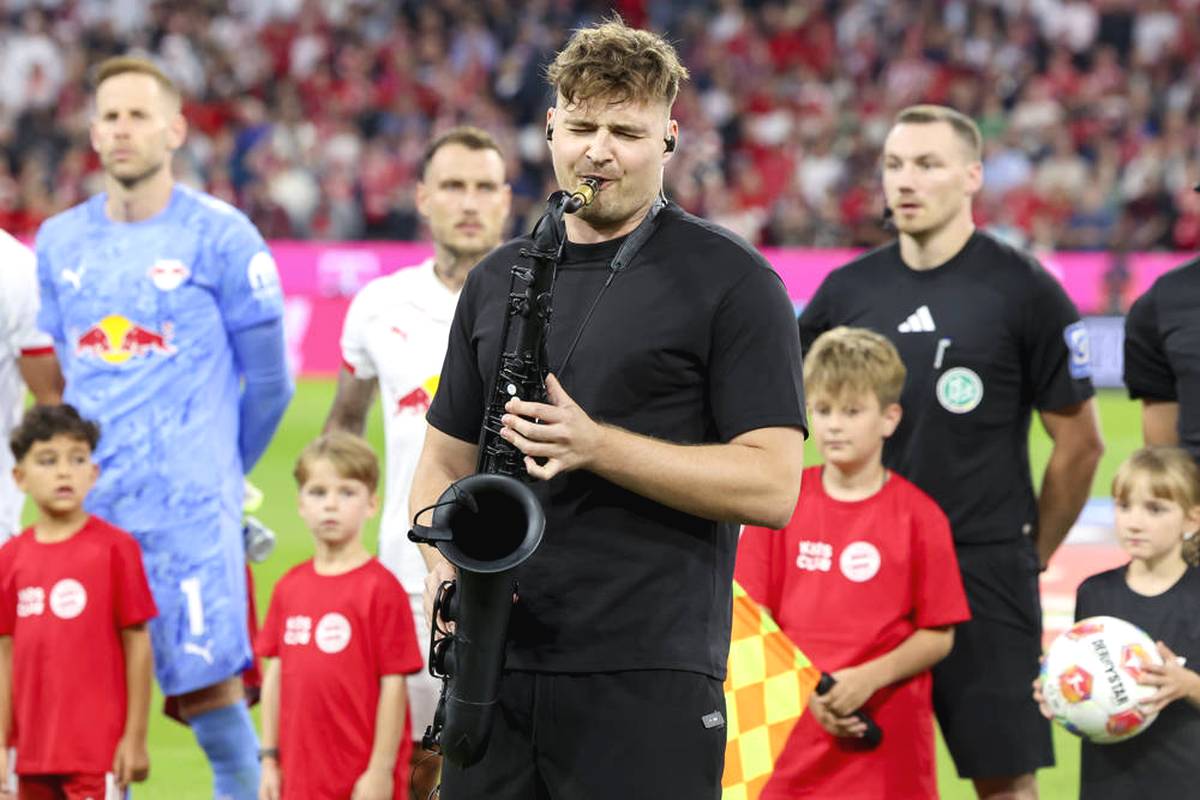 Bayern-Fans übertönen Nationalhymne