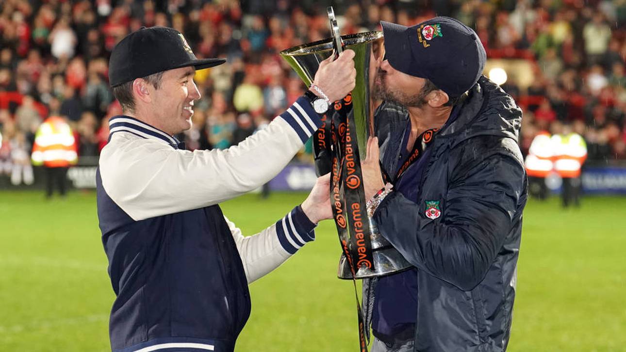 Ryan Reynolds und Rob McElhenny feierten im Vorjahr den Aufstieg in die League Two