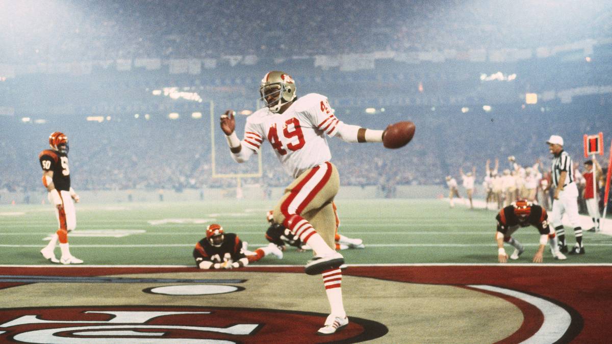 Der erste Super-Bowl-Sieg der 49ers 1981/82 war erst der Anfang einer Ära, die ein ganzes Jahrzehnt überdauerte. Gegen die Cincinnati Bengals sicherte sich das Team von Walsh den ersten der fünf Super-Bowl-Erfolge. Einige Spieler entwickelten sich zeitgleich zu tragenden Säulen des Klubs. 