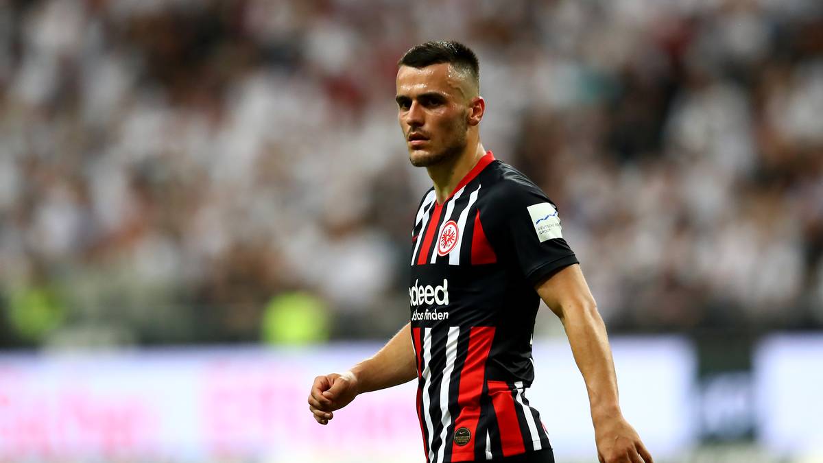 SERBIEN (6): Filip Kostic ist mit dem VfB Stuttgart und dem Hamburger SV bereits aus der Bundesliga abgestiegen. Nach seinem Wechsel zu Eintracht Frankfurt im vergangenen Sommer kam es beim 26-Jährigen zu einer Leistungsexplosion. Neben dem Flügelspieler spielen noch fünf weitere Serben in der Bundesliga, darunter Mannschaftskollege Mijat Gacinovic
