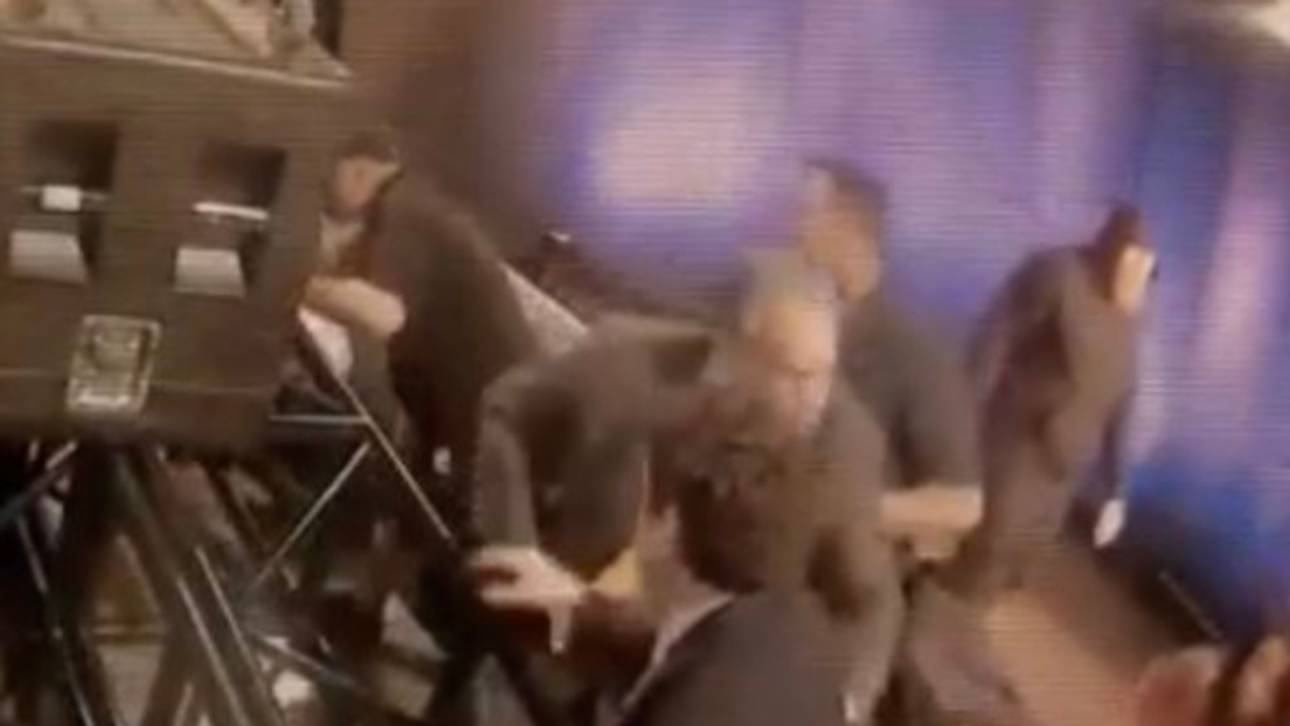 Hinten rechts verbarg sich bei WWE SmackDown eine auffällige Figur