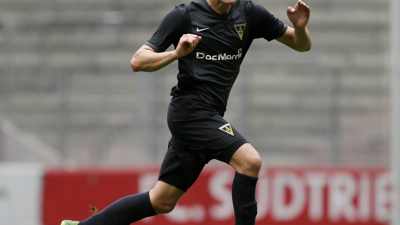 Rostock holt Aachens Hoffmann