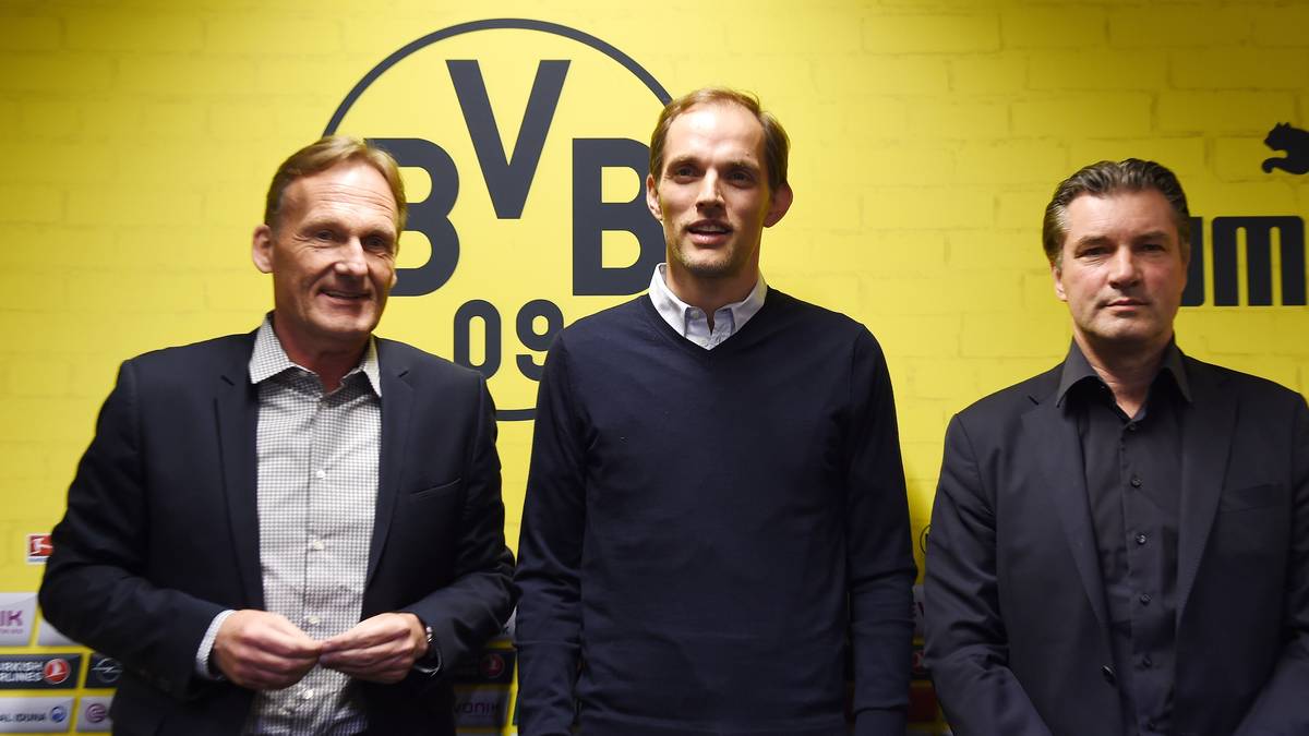 Zur Saison 2015/16 stellen Watzke und Zorc Thomas Tuchel als neuen Trainer vor. Die Transferbilanz gleicht sich durch Einnahmen und Ausgaben aus: Es kommen Roman Bürki und Gonzalo Castro, es gehen Kevin Kampl und Kevin Großkreutz