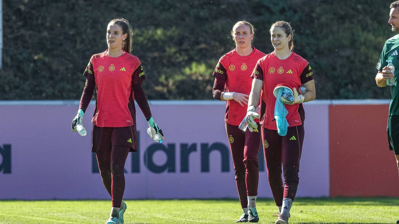 Frauen-Bundestrainer lässt Torwartfrage offen