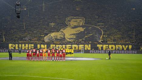 Das Vorprogramm der Partie Dortmund - Leverkusen stand im Zeichen von Wolfgang de Beer