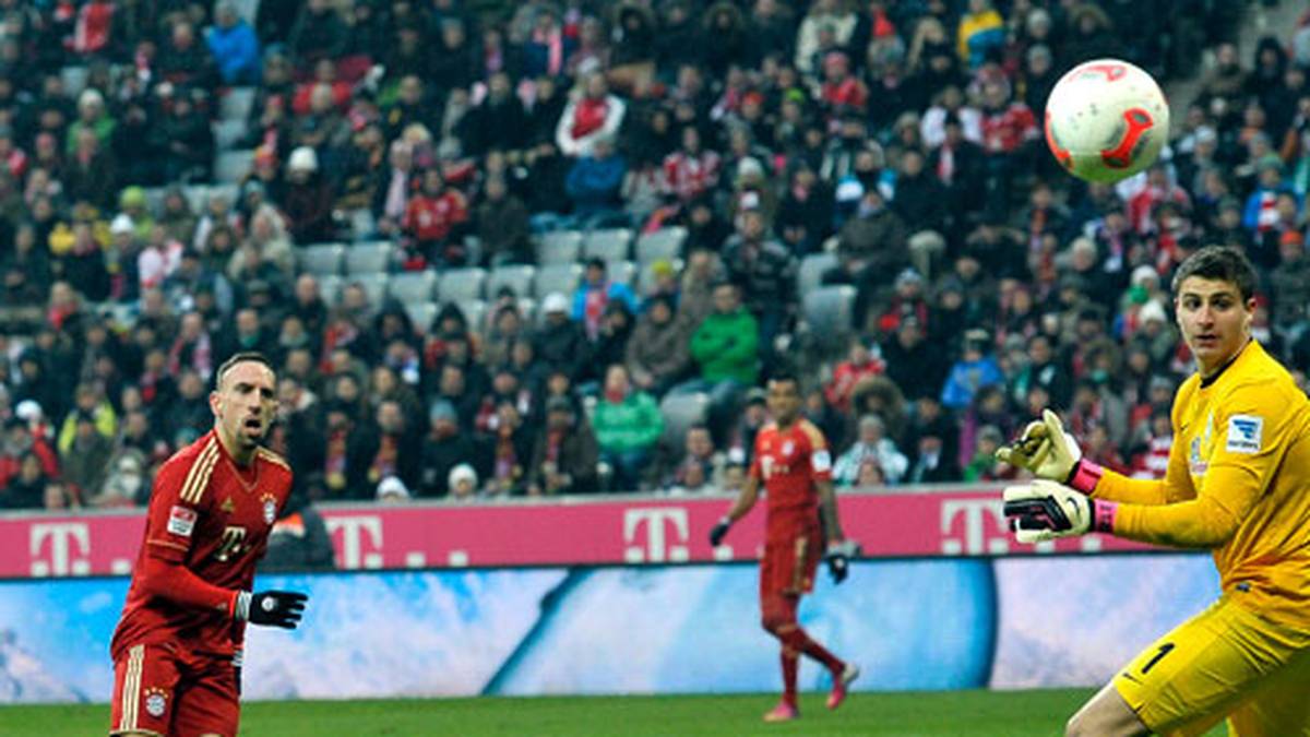 Mit 6:1 fegen die Bayern über Werder hinweg. Ribery zielt kurz vor Schluss ganz genau, Gomez trifft doppelt
