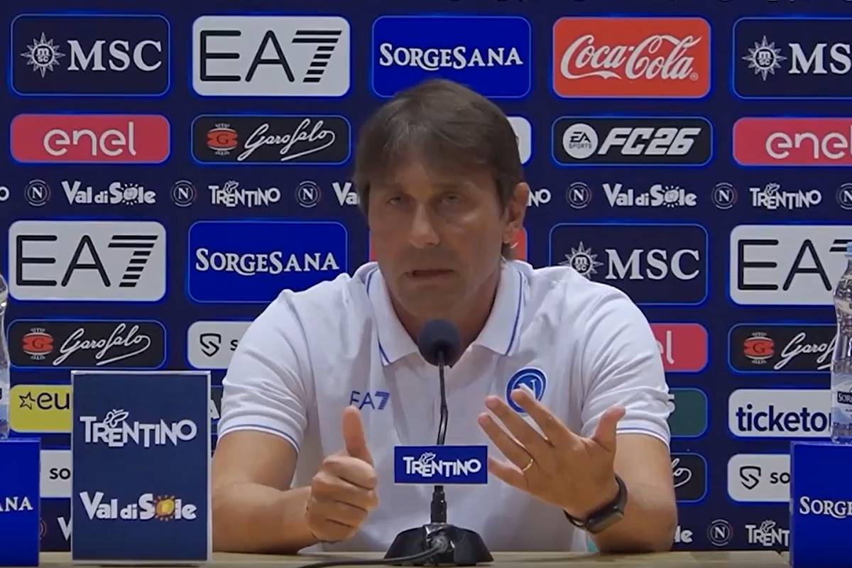 Napoli-Coach Antonio Conte reagiert auf die Kritik an ihm, er würde kein Team zu europäischem Erfolg führen. Er fordert die Journalisten auf, besser zuerst die Fakten zu prüfen.