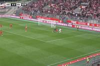 Im Testspiel zwischen Drittligist Rot-Weiß Essen und Bundesligist Bayer Leverkusen gewinnt die Werkself mit 2:1.