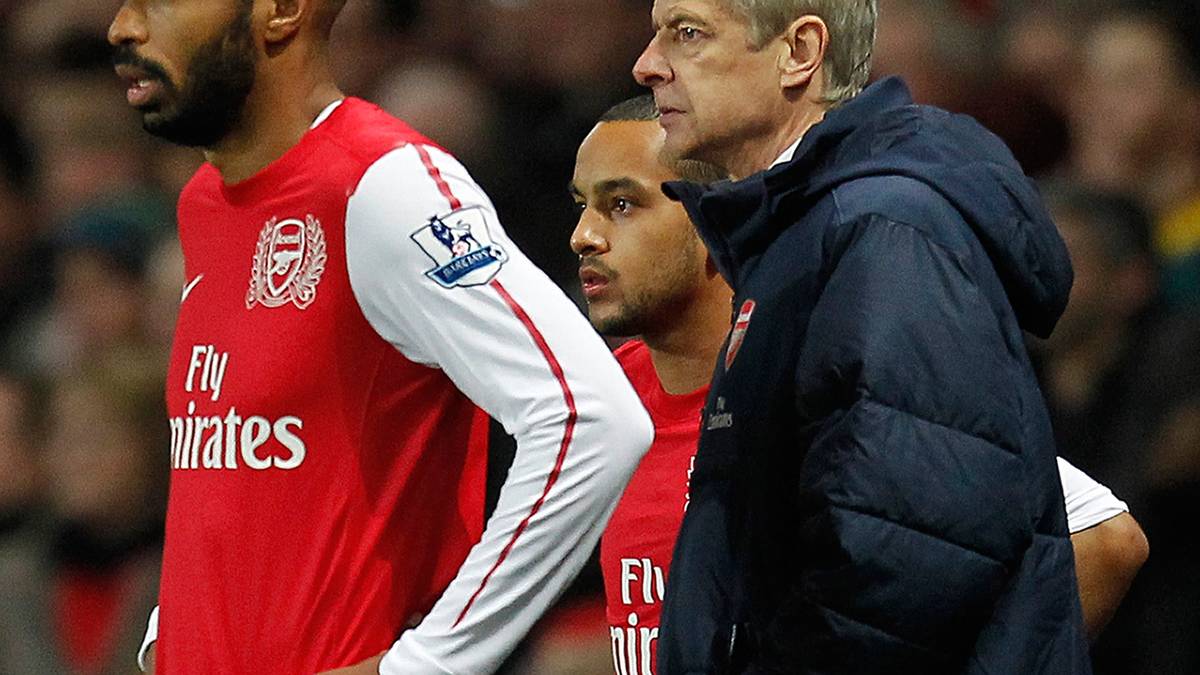 Während seiner USA-Zeit brennt es beim FC Arsenal. Der Franzose sieht sich deshalb berufen, seiner großen Liebe aus der Patsche zu helfen. Im Januar 2012 steht er beim FA-Cup-Spiel gegen Leeds United nach fünf Jahren wieder im "Gunners"-Kader. Das Märchen nimmt Fahrt auf, als Henry in der 70. Minute von Ziehvater Wenger eingewechselt wird