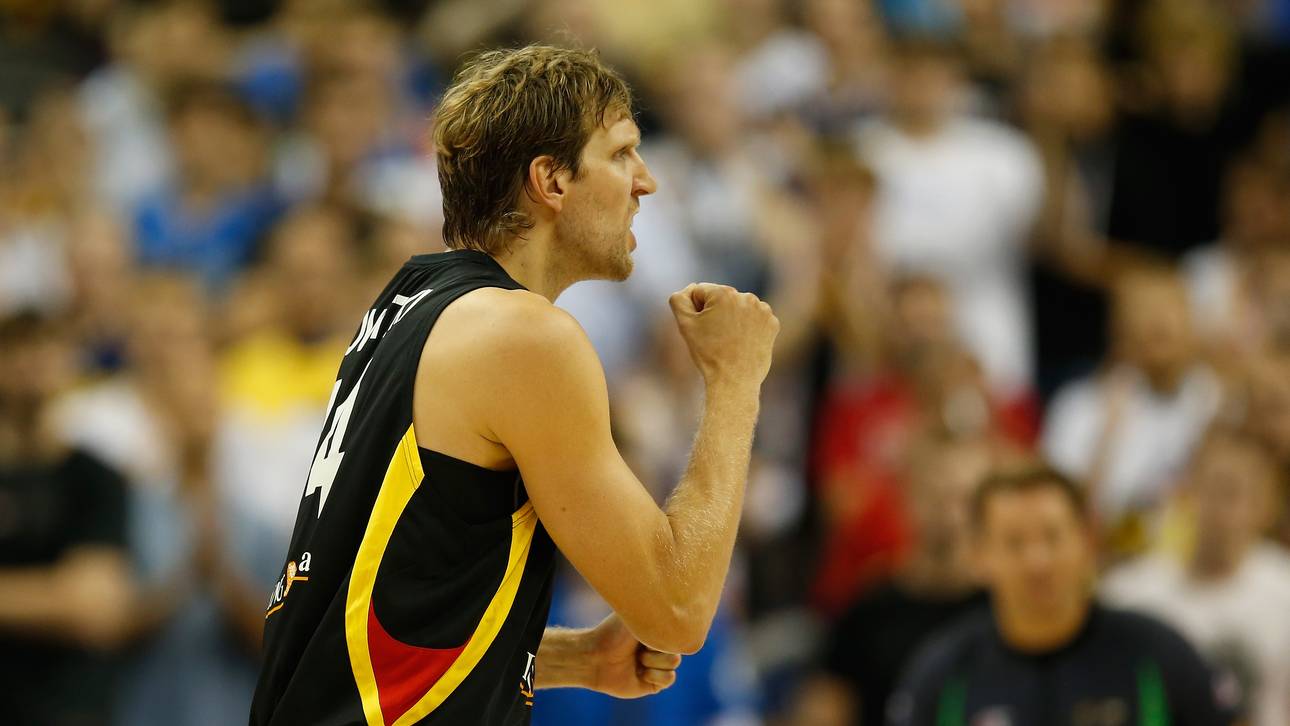 DFB-Kicker fiebern mit DBB-Team