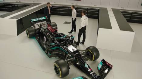 Mercedes hat mit dem W12 das neue Auto für die Formel-1-Saison 2021 vorgestellt. Lewis Hamilton will mit dem Boliden alleiniger Fahrer-Rekordweltmeister vor Michael Schumacher werden.