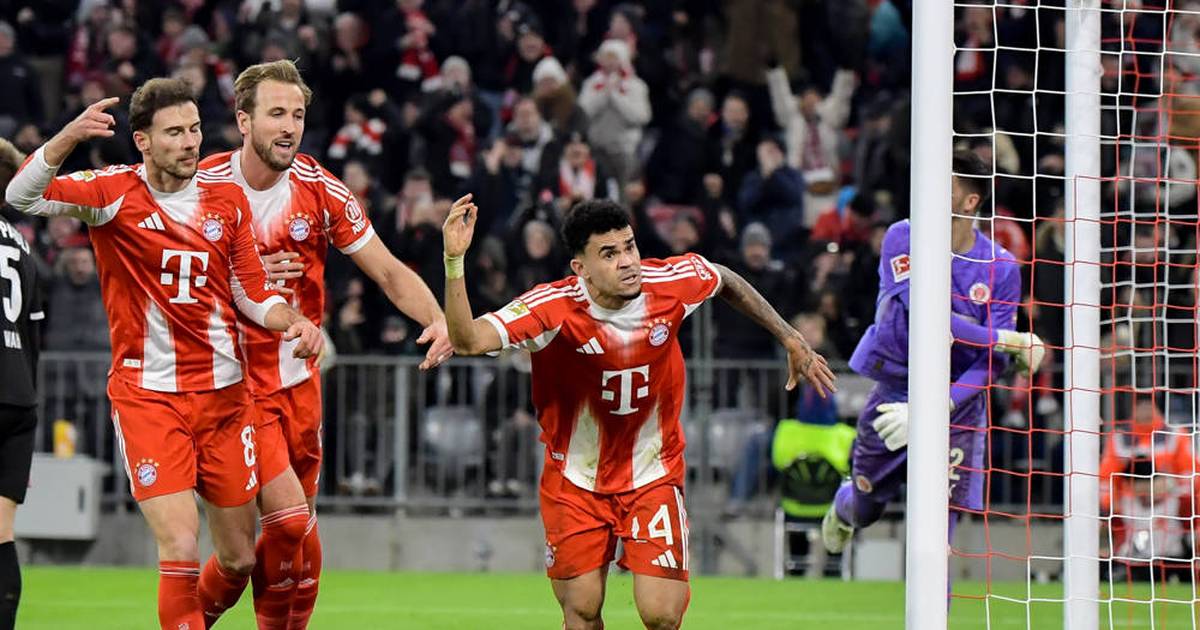 Luis Diaz saves FC Bayern