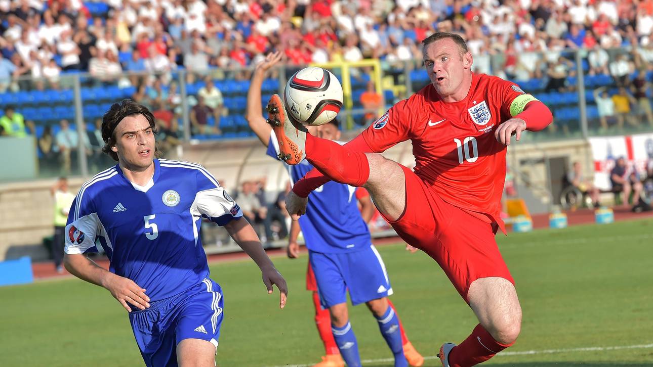 England qualifiziert, Schweiz siegt