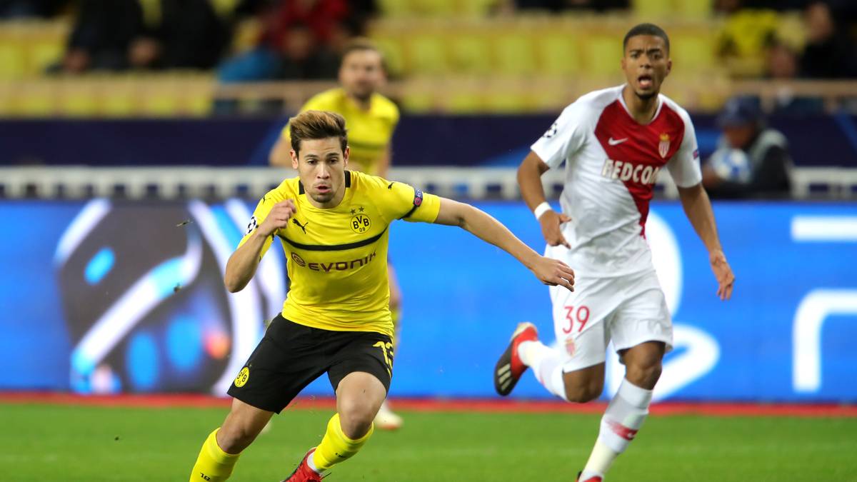 RAPHAEL GUERREIRO (bis 92.): Überragender Auftritt des Portugiesen, nicht nur wegen seiner beiden Tore. War Dreh- und Angelpunkt des Dortmunder Offensivspiels, strotzte vor Spielintelligenz und Kreativität. In dieser Form ein Kandidat für Favres erste Elf. SPORT1-Note: 1