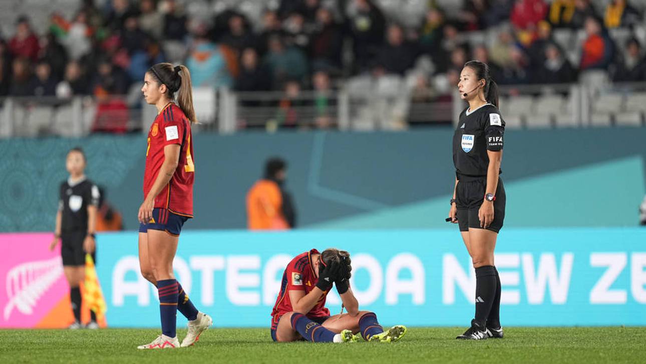 Frauen-WM: Schiri sorgt für Verwirrung