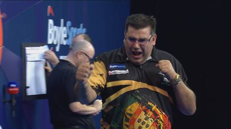 Jose de Sousa gewinnt völlig überraschend den Grand Slam of Darts. Im Finale besiegt der Portugiese James Wade mit 16:12.