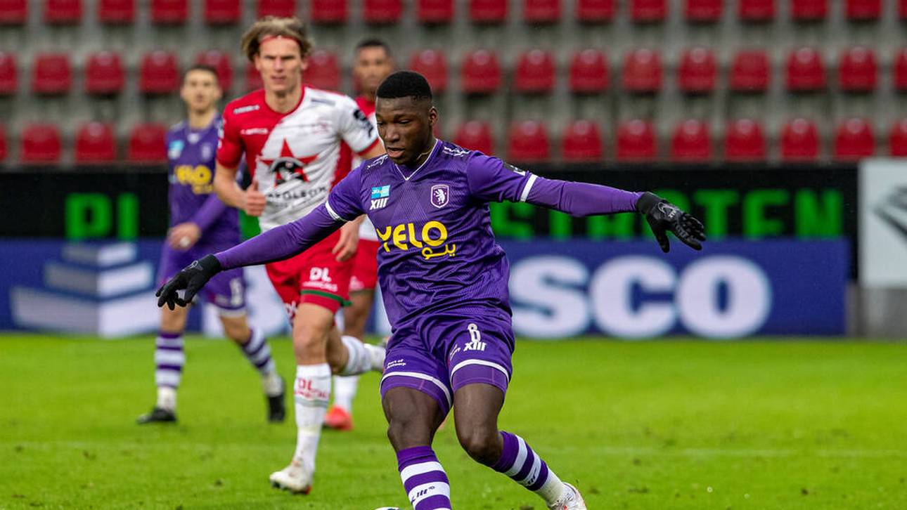 Bei Beerschot in Belgien gewöhnte sich Caicedo an den Fußball in Europa