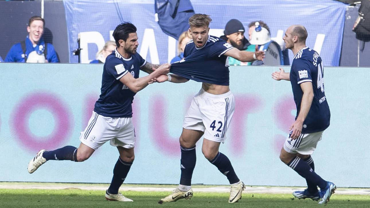 19-Jähriger rettet Schalke!