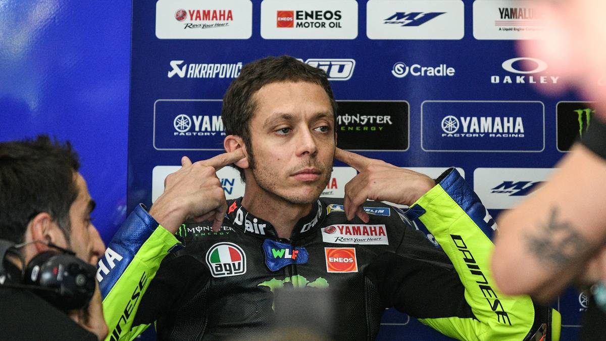 Auf einen zehnten Titel wartete Rossi  vergeblich, vom Rennsport lassen konnte er jedoch noch nicht: Auch in der Saison 2019 war er noch aktiv als Teil des Yamaha-Werksteams