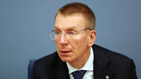 Lettlands Ministerpräsident Edgars Rinkevics möchte die Eishockey-WM in ein anderes Land verlegen lassen. 