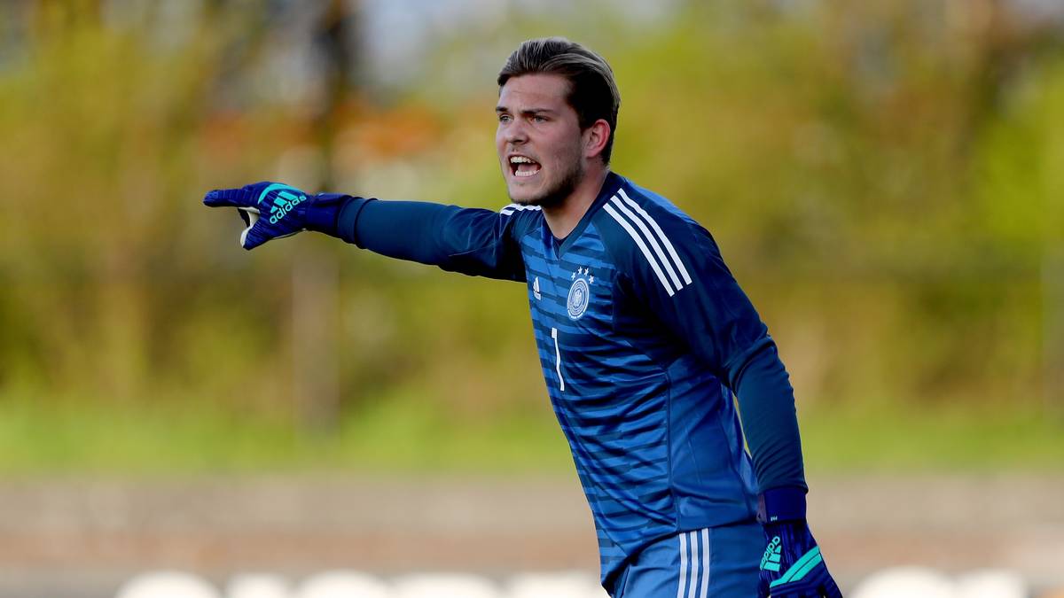 U20 - BENNETT PHILIPP SCHAUER (Hamburger SV, 25.4.1999): Der 19-Jährige spielt aktuell in der zweiten Mannschaft von Hamburg und kam in dieser Saison auf zwei Einsätze in der Regionalliga Nord. Der Vertrag des Torhüters läuft im Sommer aus. Wo die Reise hingeht ist noch offen. Aktuell sieht es nicht danach aus, als hätte in näher Zukunft eine Chance in der ersten Mannschaft