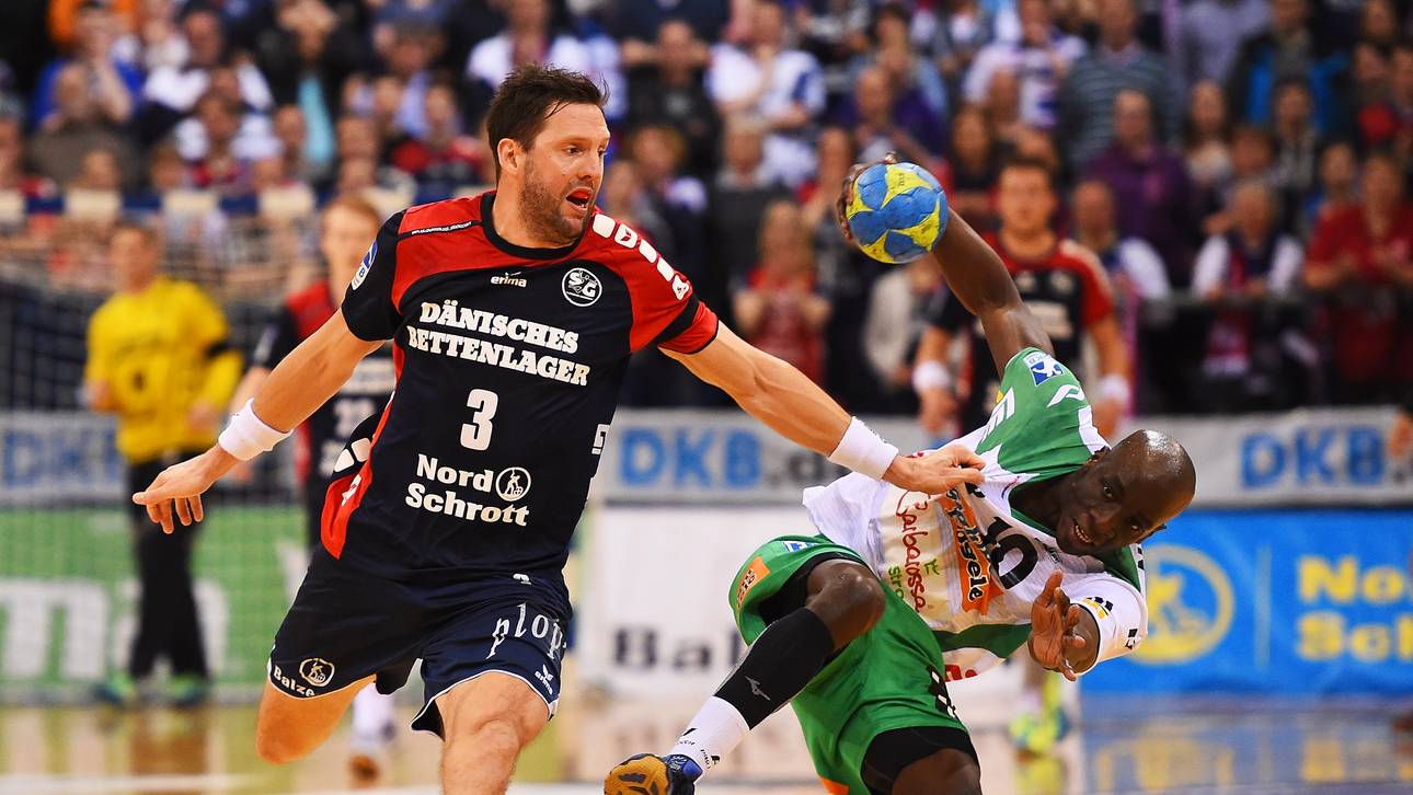 Karlsson spielte mit Kieferbruch