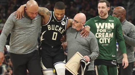 Nach nur sechs Minuten auf dem Parkett gegen die Pacers erleidet Bucks-Point-Guard Damian Lillard mit einer Achillessehnenverletzung erneut einen herben Rückschlag. Head Coach Doc Rivers zeigt sich am Boden zerstört.