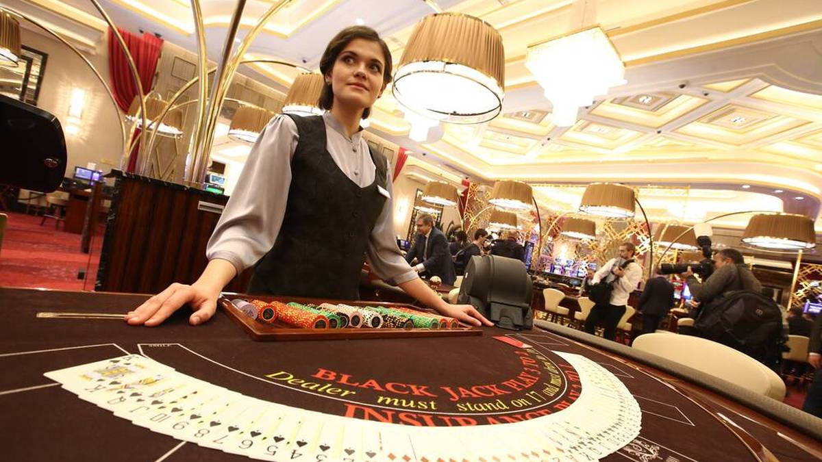 Beim Blackjack geht nichts ohne den Croupier