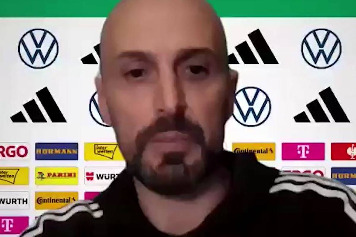 Karim Adeyemi reist nicht zur U21-Nationalmannschaft - auf eigenem Wunsch, wie Trainer Antonio di Salvo verrät.