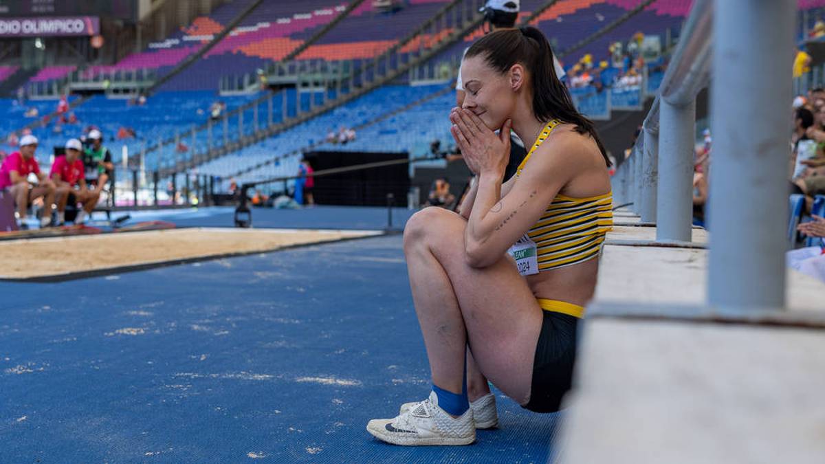 Kristin Gierisch wurde nach ihrem Sprung auf 13,91 Meter emotional.