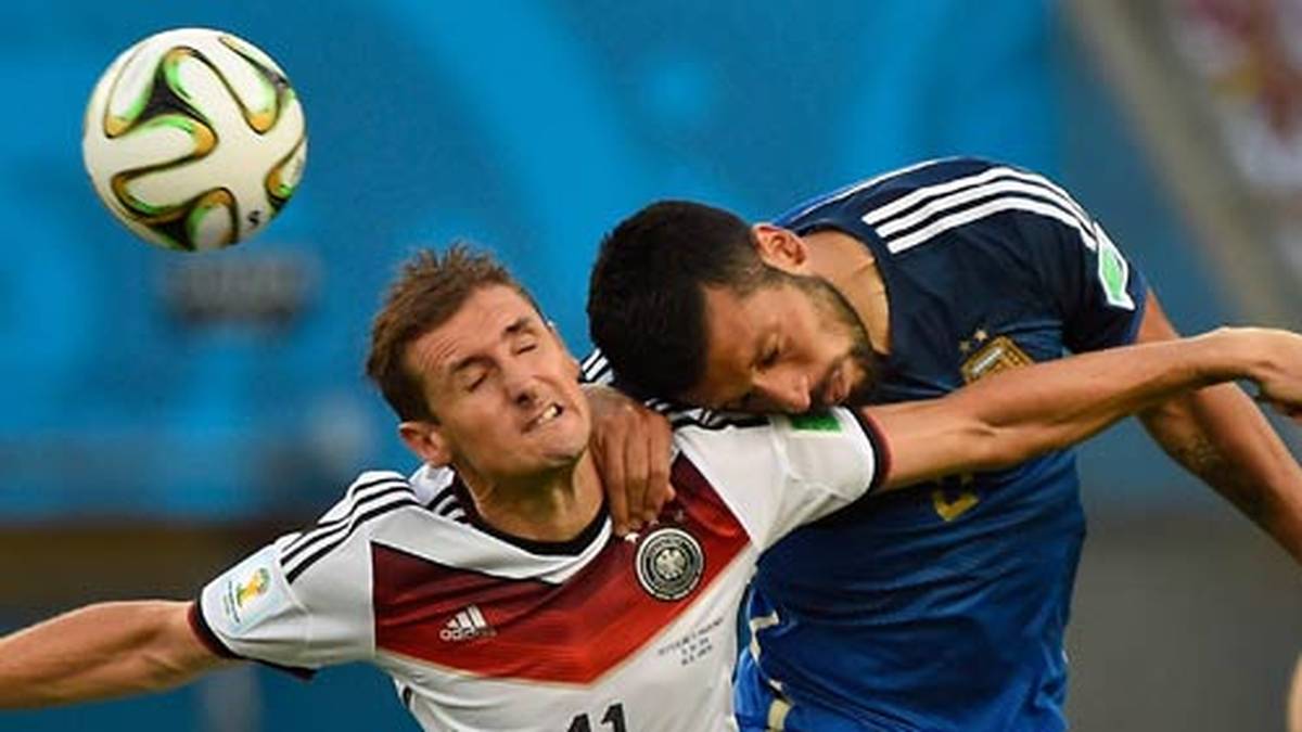 Vorne bleibt es für die Deutschen weiter ein hartes Stück Arbeit. Argentinien steht hinten mit zwei Viererketten weiter sehr stabil
                  