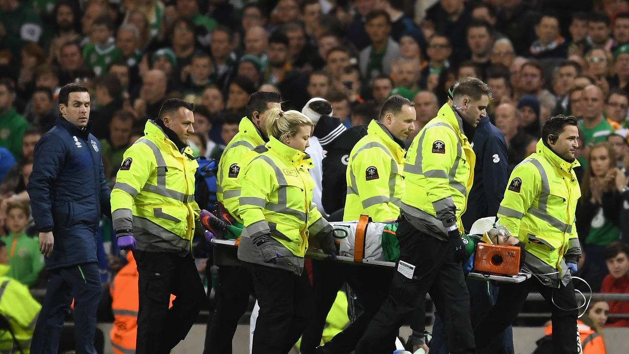 WM: Irland-Star vom Platz getragen