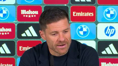 Wenig überraschend sieht sich Xabi Alonso bei Real Madrid einem deutlich höheren Druck ausgesetzt als noch zu Leverkusener Zeiten. Der Trainer versichert jedoch vor Jahresende, dass alle im Verein an einem Strang ziehen.
