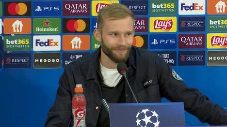 Jamal Musiala verzaubert aktuell die Fußballwelt. Zu seinen größten Fans scheint auch Mitspieler Konrad Laimer zu zählen, der voll des Lobes für den Youngster ist.