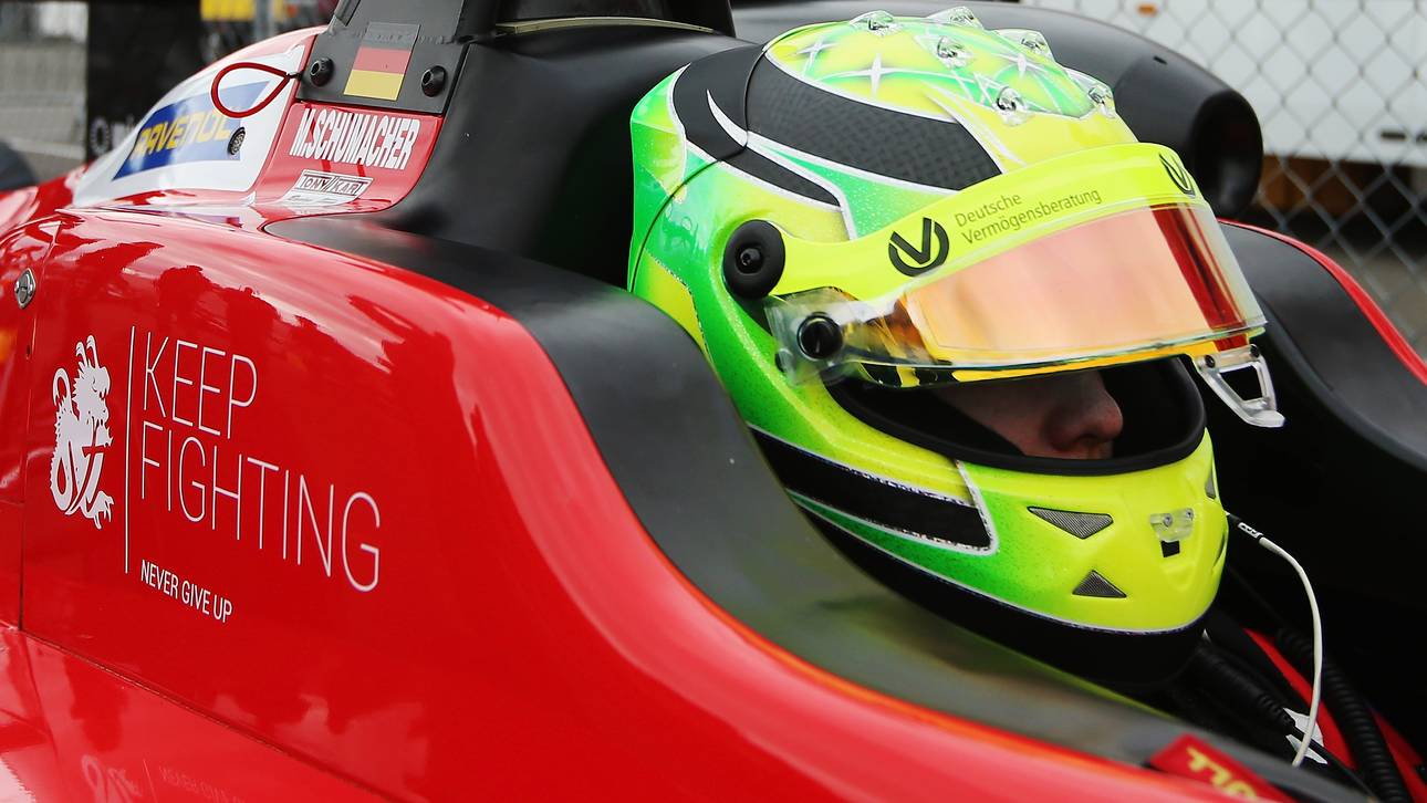 Schumacher mit gutem Debüt