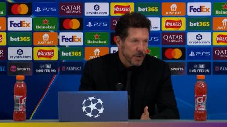 Diego Simeone fliegt in der wilden Schlussphase gegen den FC Liverpool vom Feld. So erklärt er seinen Ausraster.