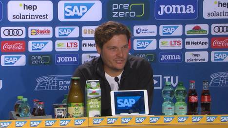 Edin Terzic war nicht ganz so begeistert von Ramy Bensebainis Aussetzer gegen Hoffenheim. Trotzdem hätte sich der BVB-Trainer mehr Fingerspitzengefühl des Schiedsrichters gewünscht.