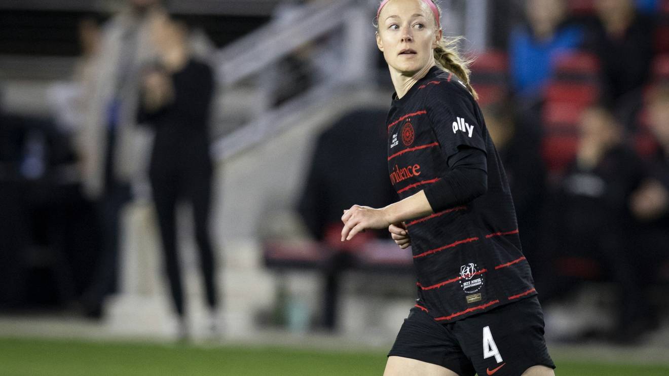Sorbrunn in a Portland Thorns jersey