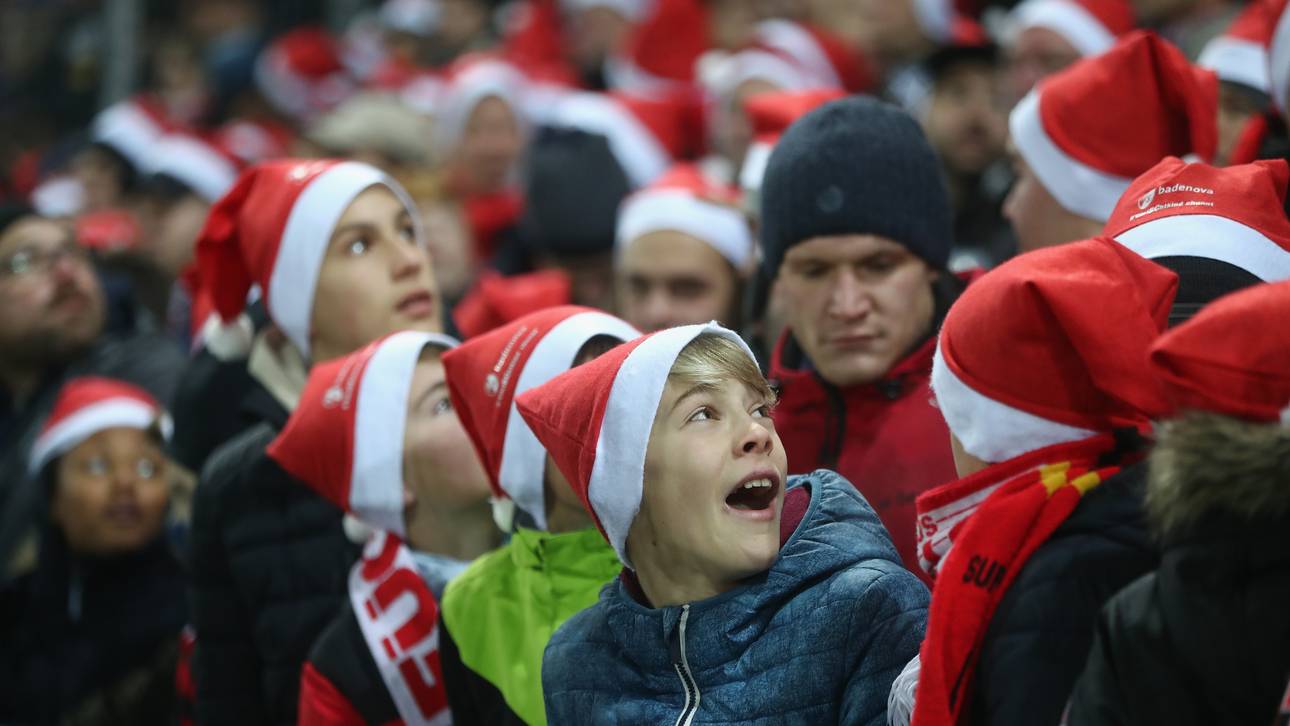 Anpfiff in Freiburg verzögert sich