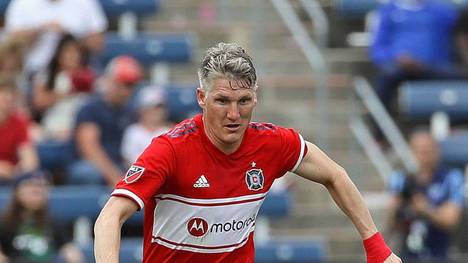 Bastian Schweinsteiger hat in seinem womöglich letzten Profi-Spiel einen Sieg gefeiert