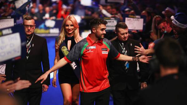 2018 William Hill PDC World Darts Championships - Day Eleven
