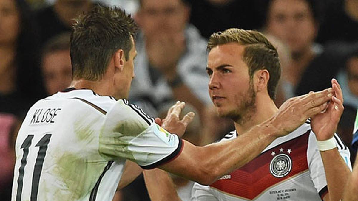 Derweil reagiert Löw und bringt Mario Götze für Klose. Für den Lucky Punch kann aber auch er nicht mehr sorgen - es geht in die Verlängerung
                  