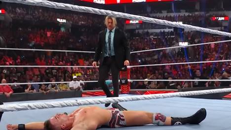 Lange war es ruhig um den früheren World Champion Dolph Ziggler, am Ende von Monday Night RAW setzt er nun mit einer überraschenden Attacke auf Jungstar Theory ein Ausrufezeichen.