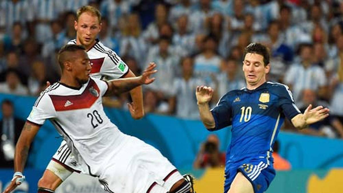 Im Gegenzug klären Boateng und Hummels zweimal ganz stark