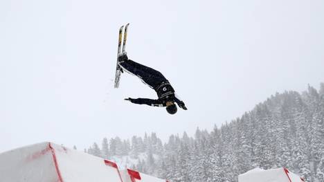 Laura Peel gewinnt Ski-Freestyle, Emma Weiss wird Zweite