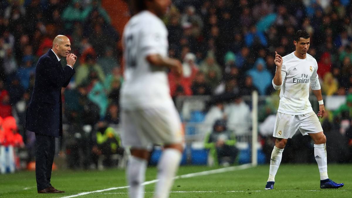 REAL MADRID: Auch Trainer Zinedine Zidane sucht einen Innenverteidiger, um die interne Konkurrenz zu beleben. Hier stimmt auch der Name