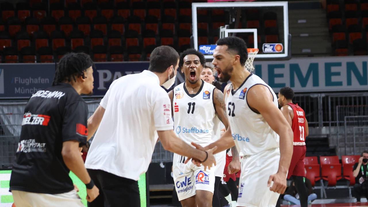 FC Bayern Basketball verlieren drei von vier Spielen gegen die Chemnitz NINERS