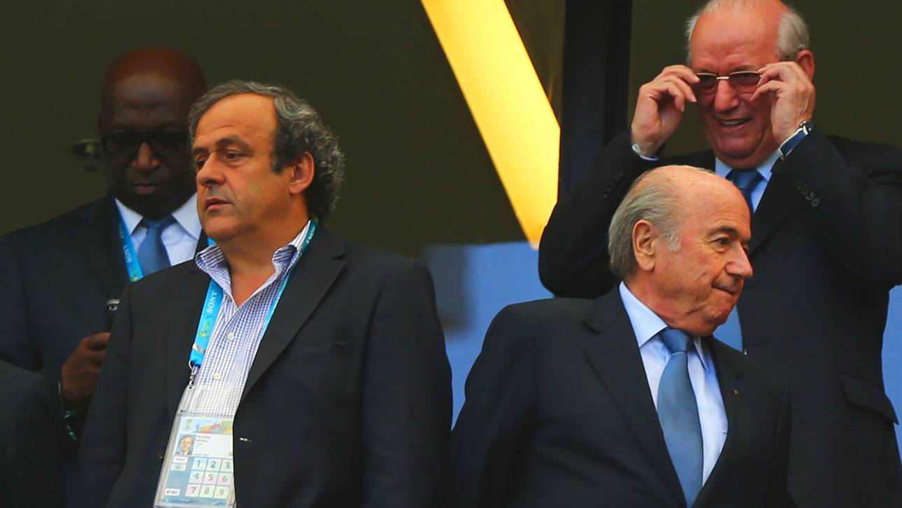 Platini fordert Rücktritt von Blatter