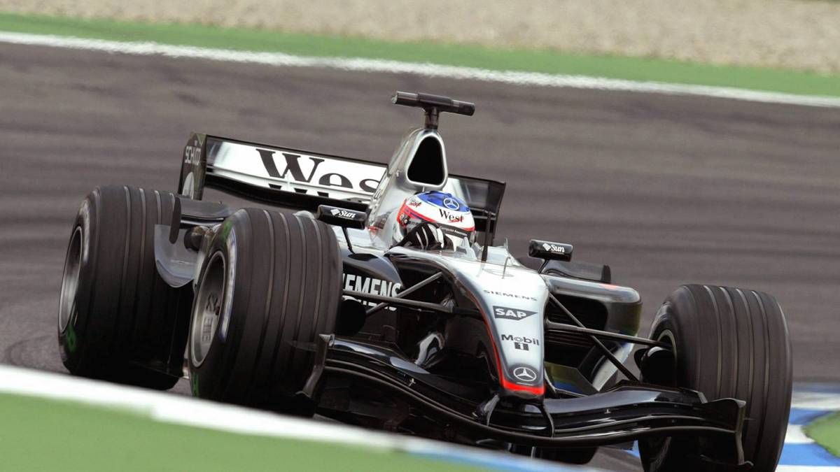 2004: Die schlechteste Saison seit 1997. Räikkönen fällt in den ersten sieben Rennen fünf Mal aus, gewinnt aber im Laufe der Saison immerhin noch den Großen Preis von Belgien. Coulthard (Bild) beendet die Saison erstmals in seiner Karriere ohne Podestplatz und verabschiedet sich mit Platz zehn in der Fahrerwertung aus der Formel 1